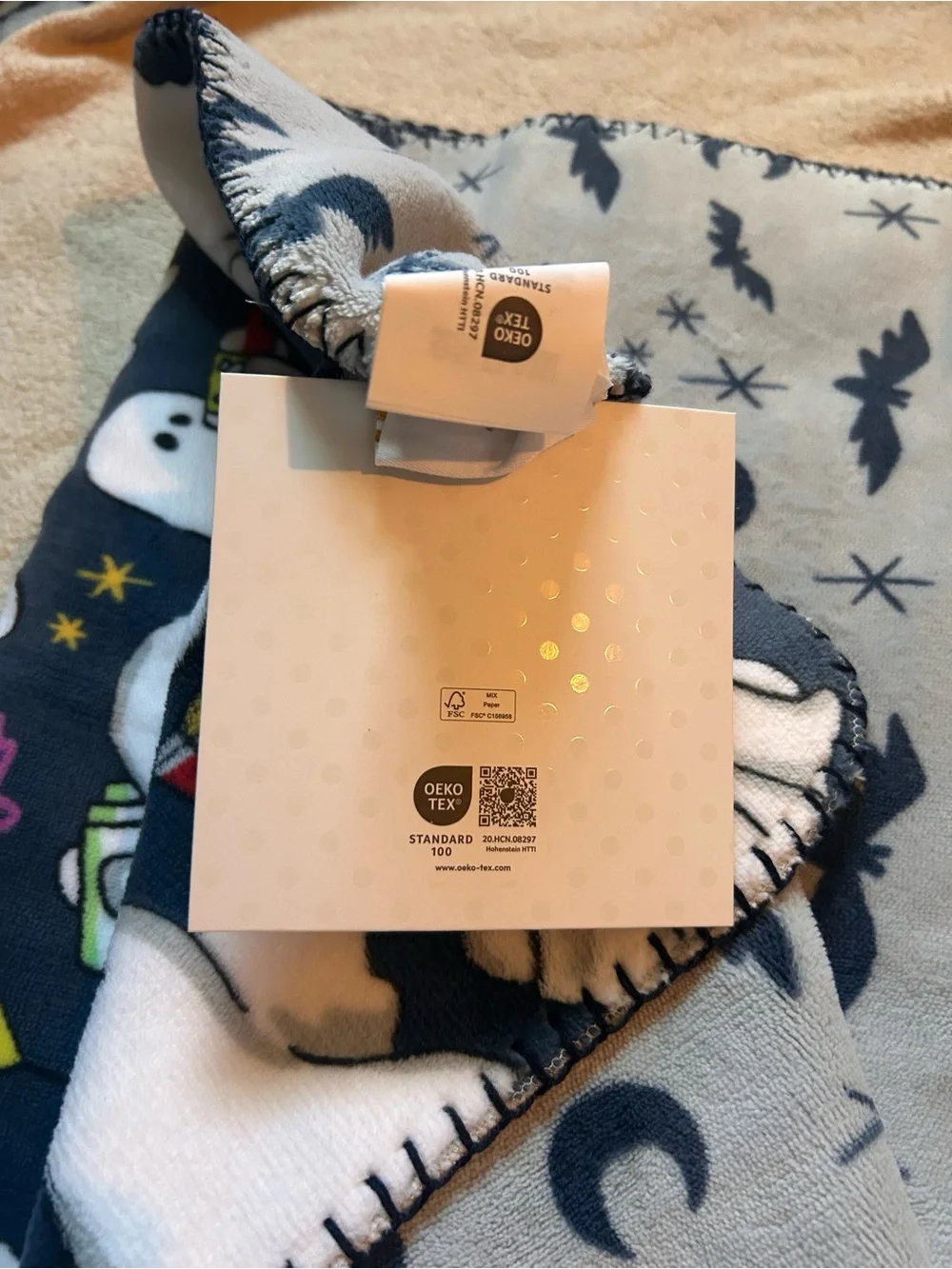 ISAAC MIZRAHI NEW YORK Plush Ghosts & Cocktails Reversible Throw NWTS